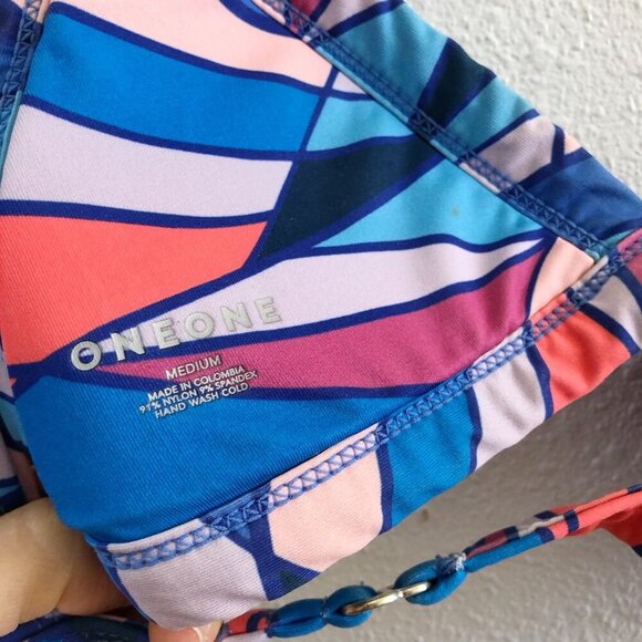 ONEONE Kameron Top Swim Top Size Medium - Picture 6 of 6